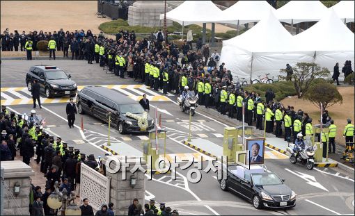 [포토]국회 떠나는 故 김영삼 전 대통령