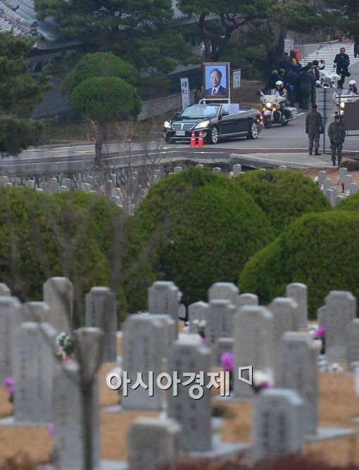 [포토]현충원 도착한 故김영삼 전 대통령 운구행렬 
