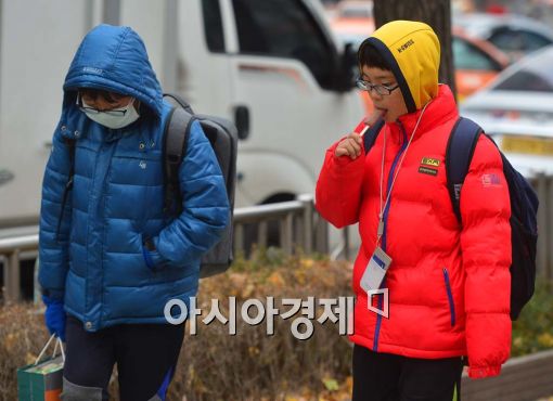 [포토]추운 날 먹는 아이스크림이 최고 