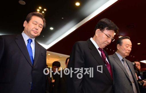 [포토]故 김영삼 대통령 추모하는 동교동계-상도동계