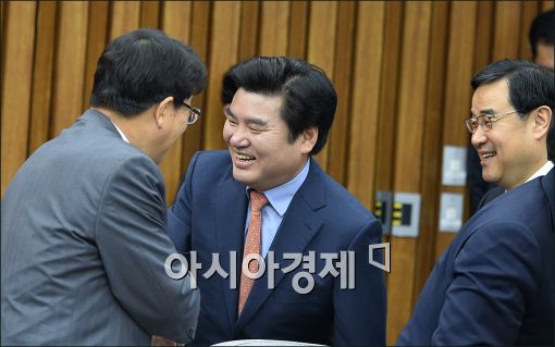 원유철 새누리당 원내대표