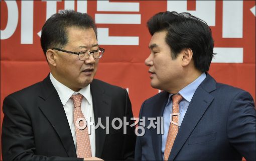 [포토]이야기하는 원유철·신성범