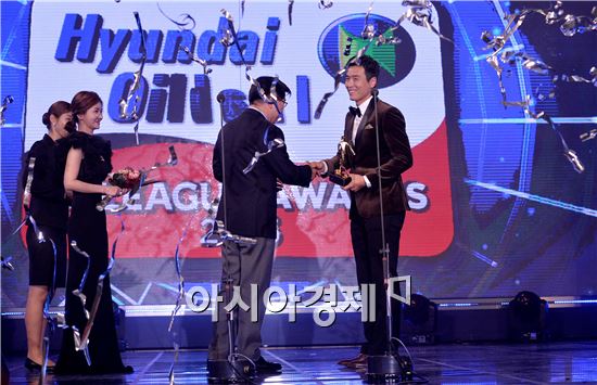 [포토]이동국, 'K리그 MVP 수상'