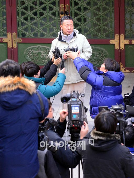 [포토]한상균 민주노총 위원장에 쏠린 관심