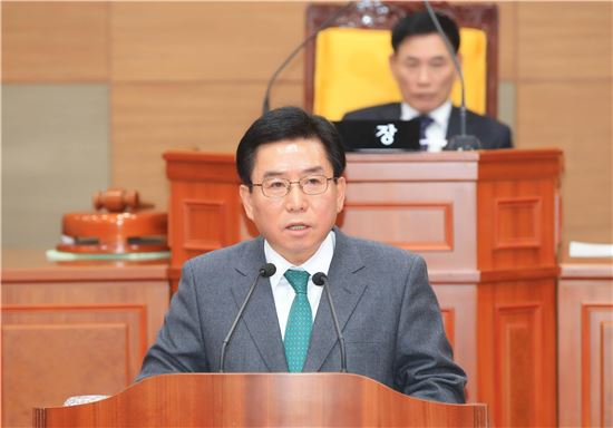 구충곤 화순군수 “첨단의료산업의 메카 이루겠다”