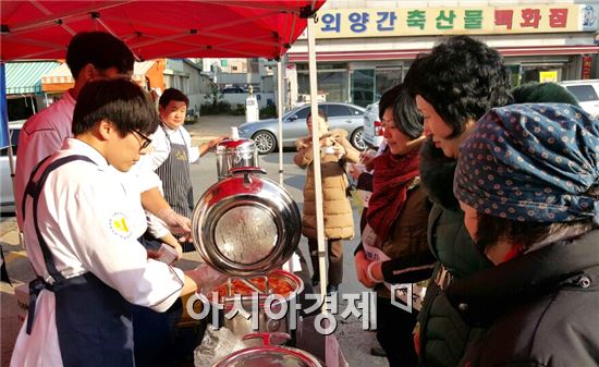 호남대 KIR사업단, 월곡시장 토요축제 ‘다문화먹거리 시식회’