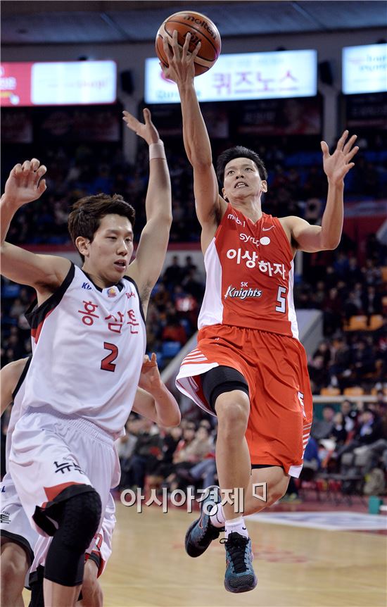 [포토]김선형, '전매특허 원맨 속공'