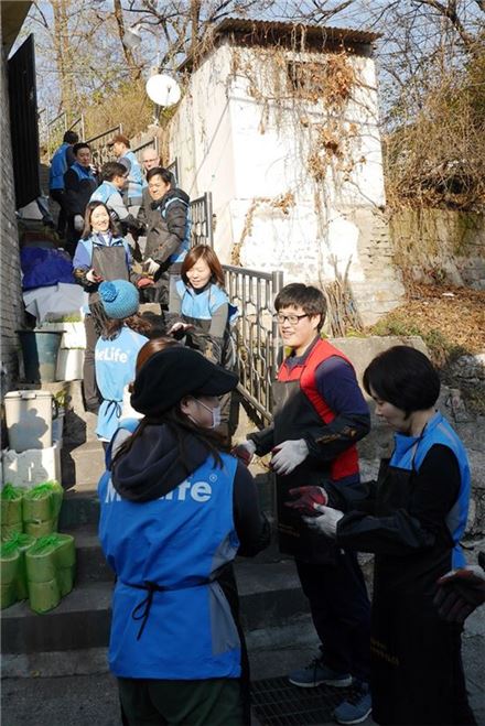 메트라이프생명, '연탄나눔' 봉사활동