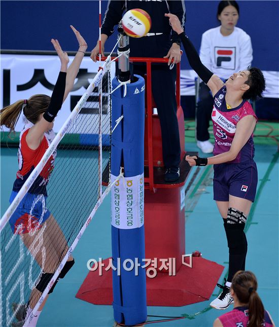 [포토]신영경, '내 공격을 받아라'