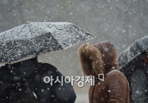 [포토]'고개를 들 수가 없어' 