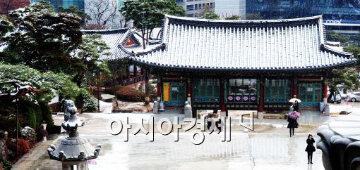 [포토]눈 쌓인 봉은사