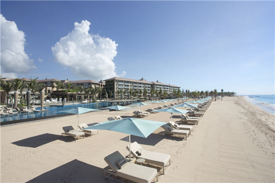 완벽한 연말을 꿈꾸는 당신, 물리아 발리로~