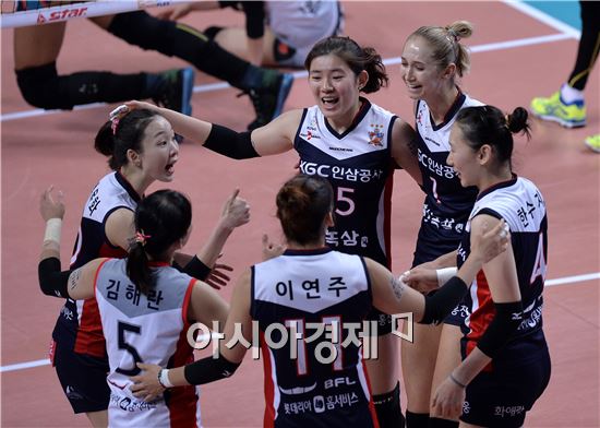 [포토]백목화, '이번 공격 최고였어'