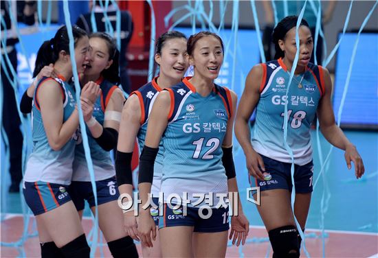 [포토]한송이, '우리가 이겼어!'