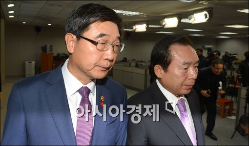 [포토]이기권 장관, 노동개혁 법안 관련 기자회견