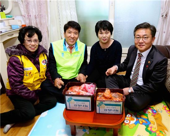 KEB하나은행, 북한이탈주민과 함께 취약계층 지원