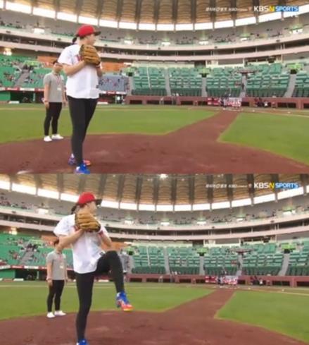 박지아 놀라운 시구 화제…"웬만한 투수 못지 않아"