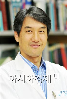 전남대병원 이근배 교수팀,차세대 인공발목관절개발 나선다