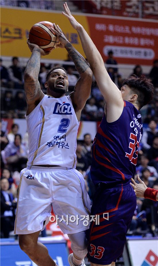 [포토]에밋, '막아도 소용없어'