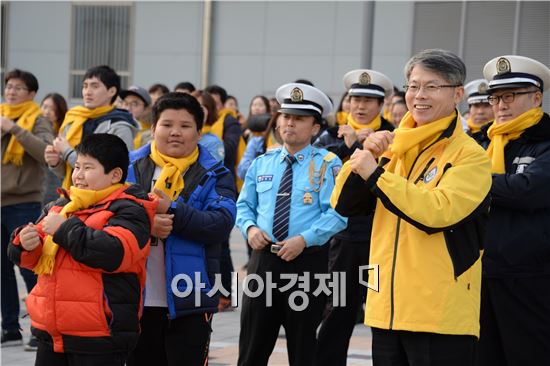 민형배 광산구청장, 배려 교통문화 릴레이 캠페인 동참