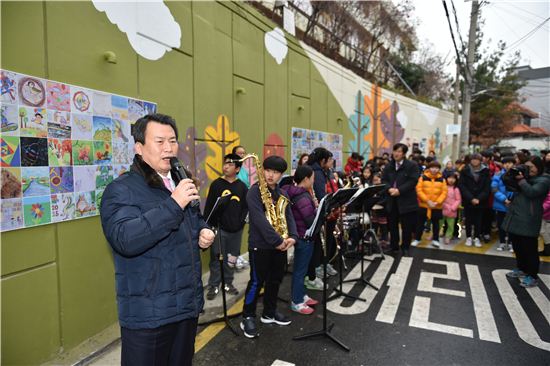 [포토]중랑구 상봉1동 안심체마을 벽화 개방식 열려 