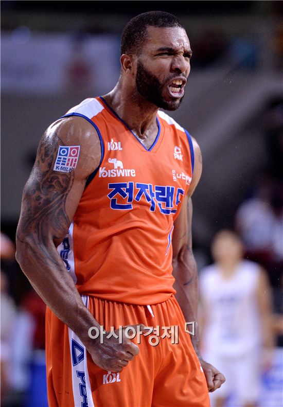 [포토]포효하는 전자랜드 콘리