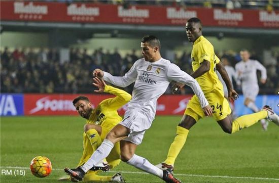 'BBC 침묵' 레알 마드리드, 비야레알에 0-1 패…·선두 추격실패