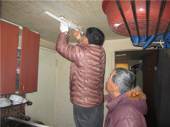 "어르신 춥지 않으신가요?"