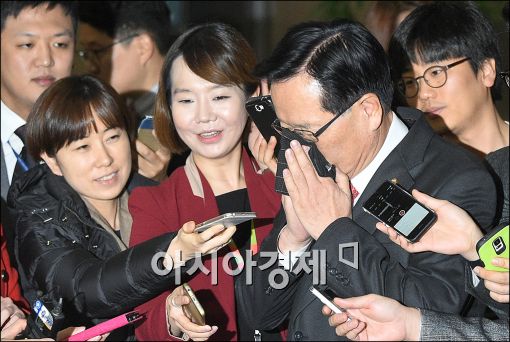 [포토]정의화 의장, '답답해'