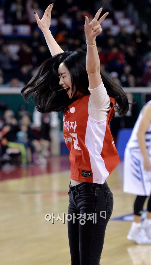 [포토]홍수아, '역시 홍드로, 시투도 한 번에 성공'