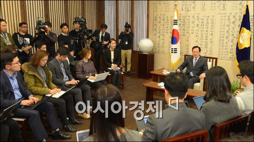 [포토]정의화 의장, "연말연시 쯤 선거구 획정 심사기일 지정할 것"