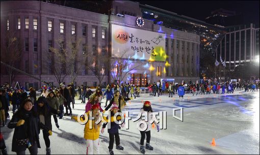 [포토]스케이트 즐기는 시민들