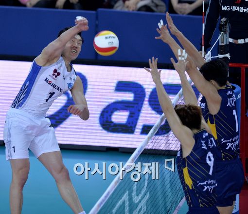 [포토]신영수, '있는 힘껏 강타'