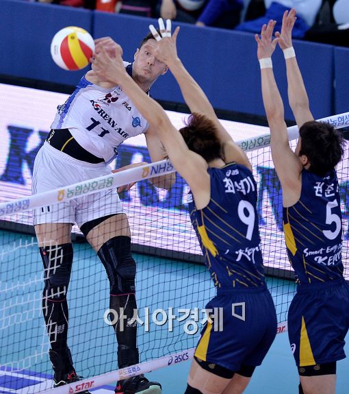 [포토]모로즈, '블로킹은 소용없어'