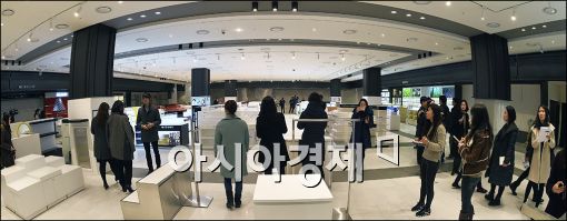 [포토]공사중 공개된 '갤러리아 면세점63'