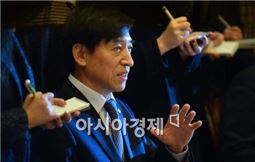 해외IB "올해 한국 금리 인하 전망"…동결 의견도