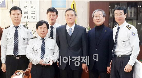 광주보문고, 선운자율방범대에 감사패 전달