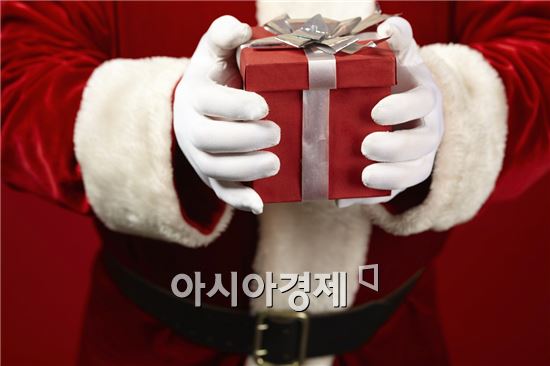 서울시, 크리스마스 맞아 소외계층에 선물상자 1만8000개 전달