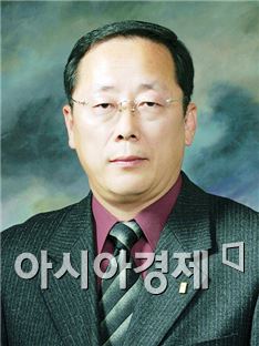 이육화 교수