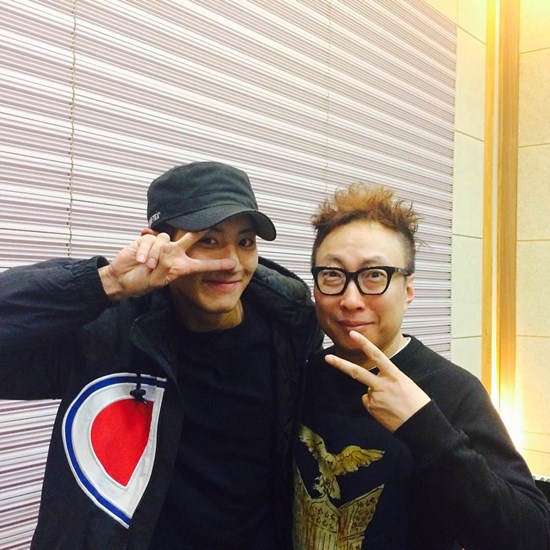 '라디오쇼' 찬열 "누나 박유라 MBC 아나운서…예쁘다"