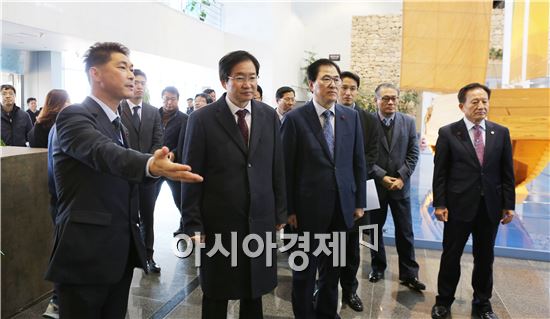 김영석 해수부장관, "완도해조류박람회·장보고대사 선양사업  적극지원하겠다"