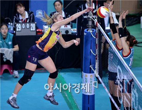 [포토]테일러, '강스파이크'