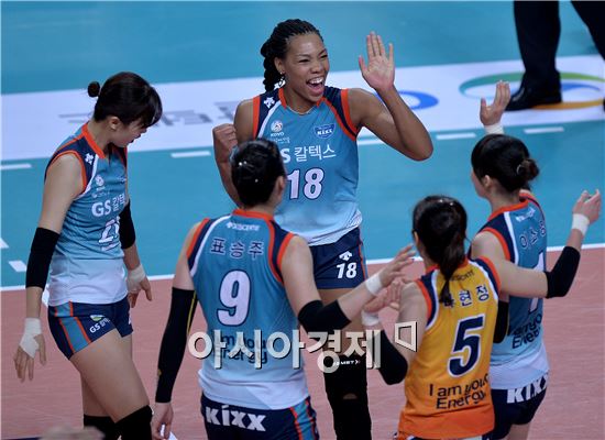 [포토]캣벨, '득점 후 기분 좋아졌어!'