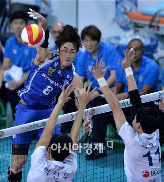 [포토]김학민, '무시무시한 고공 강타'