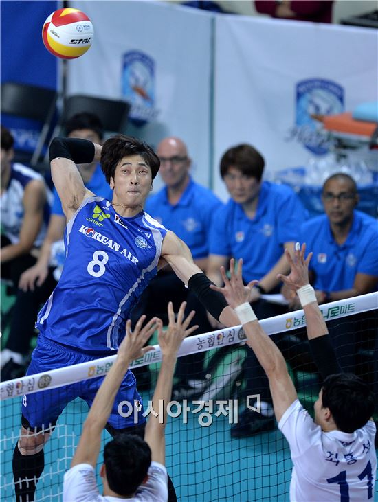 [포토]김학민, '고공 강타 0.1초 전'