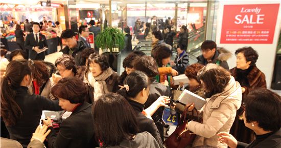 롯데百, 2일부터 신년세일…930개 브랜드 최대 70% 세일