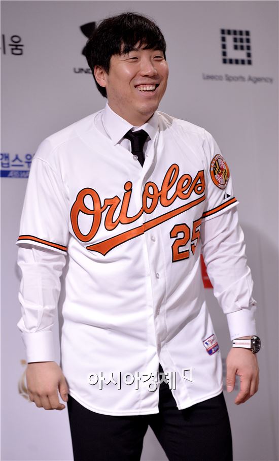 [포토]김현수, '볼티모어 유니폼이 잘 어울리죠?'