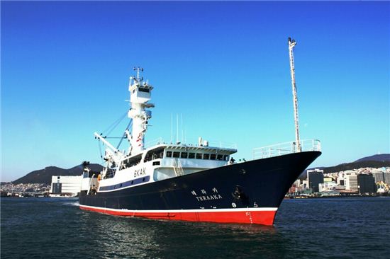 동원산업 신규어선 출항, 남태평양 참치조업 강화