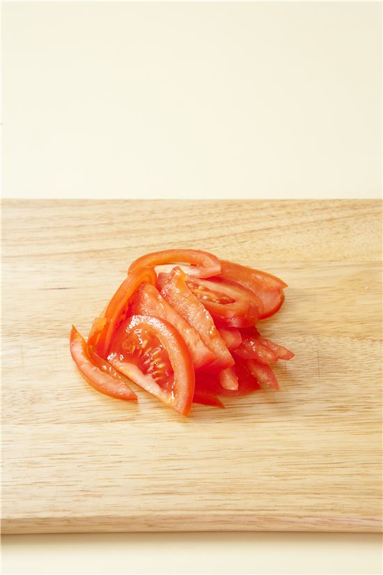 「오늘의 레시피」토마토 땅콩 샐러드