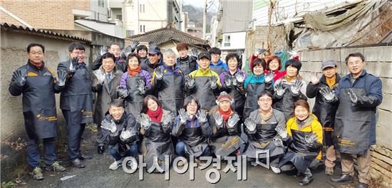 광주북구(을) 최경환 후보, 연탄배달봉사로 2015년 마무리